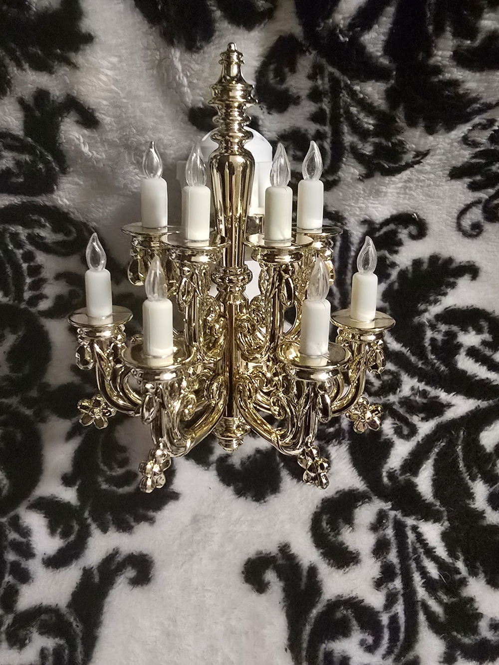 Bridgerton Chandelier Candle Wallflower Limted Edition
